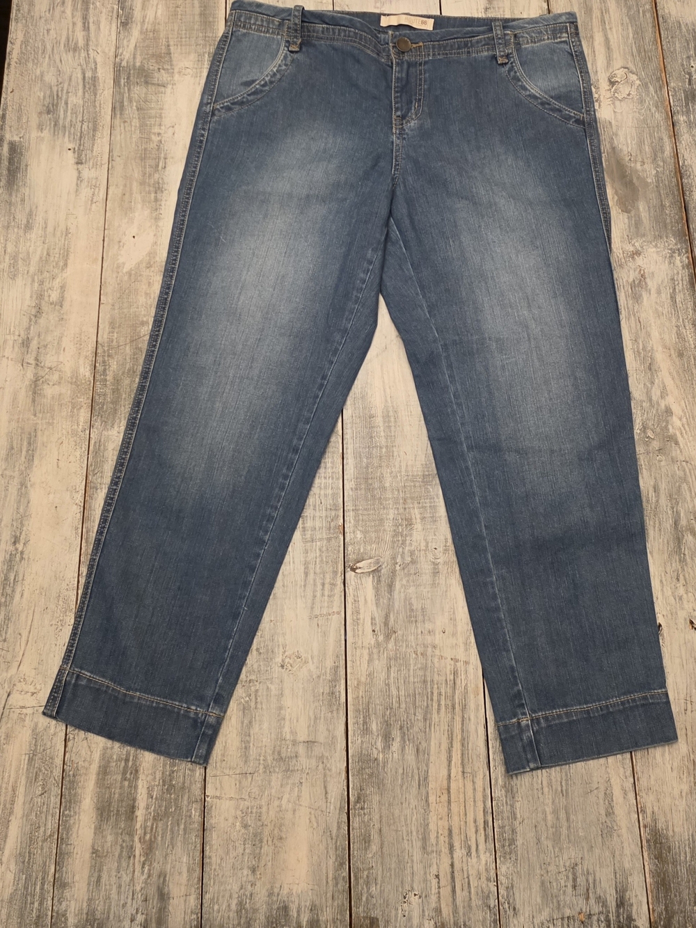 Route 66 Women's Cropped Jeans in Medium Blue size 11/12